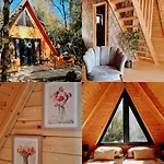 Woodland Paradise Charming Wooden In Stone 펜션 루브스키