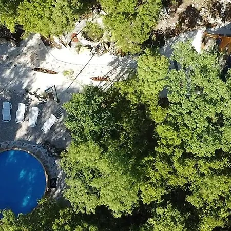 Woodland Paradise Charming Wooden In Stone *