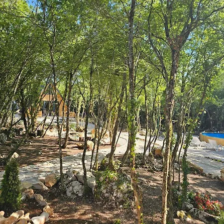 Casa de Férias Woodland Paradise Two Charming Wooden In The Stone