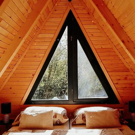 Woodland Paradise Charming Wooden In Stone Holiday home *